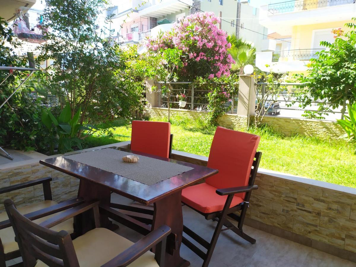 Iro Apartments Nea Peramos  Exterior photo